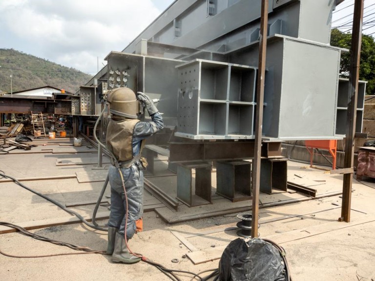 Comment le sablage à Décines-Charpieu peut transformer vos surfaces ?